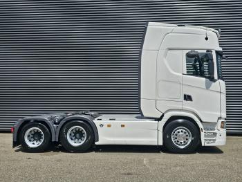 S660 V8 6x2 BOOGIE / RETARDER / FULL AIR SUSPENSION